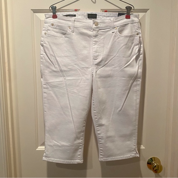 NWT Talbots White Capris Jean - Picture 2 of 12